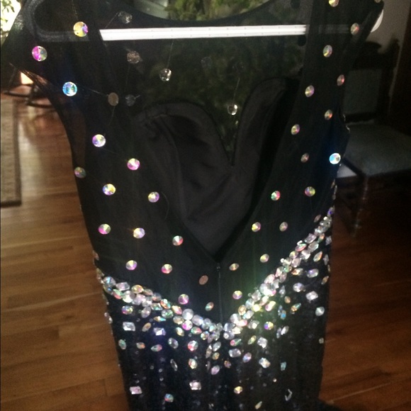 Grad dress - Picture 3 of 4